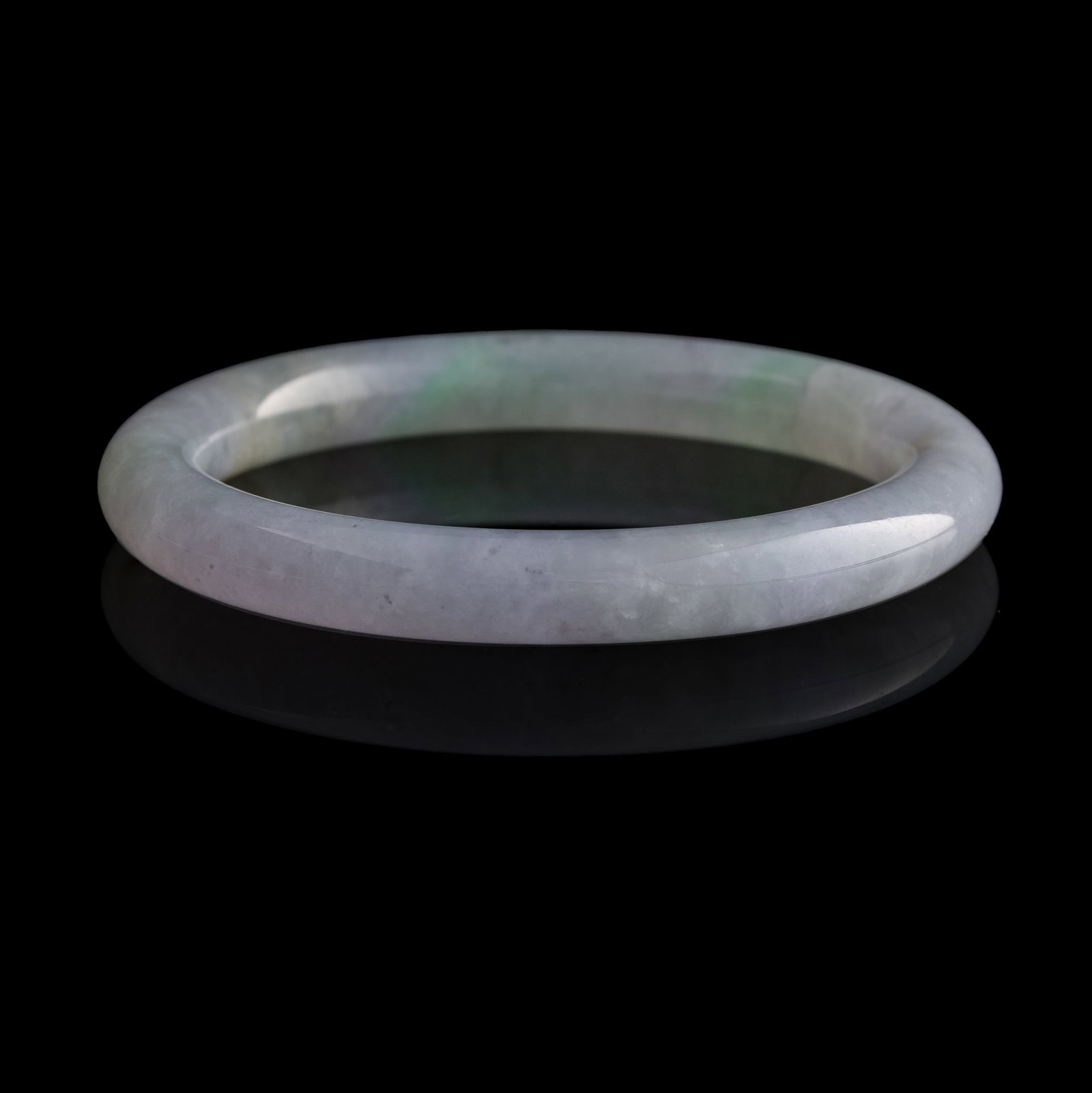 Three Chinese bangles, possibly jadeite - 6