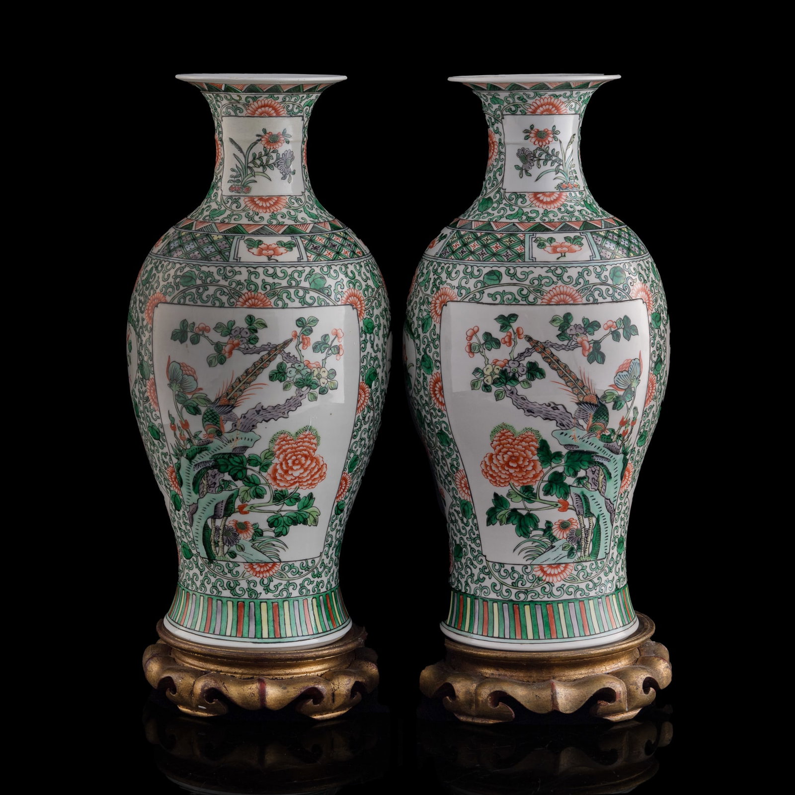 A pair of Chinese wucai Guanyin vases, late 19th century (1 of 9)