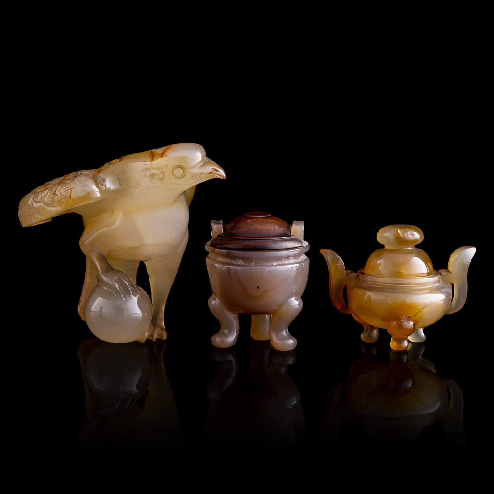 Three assorted Chinese agate objects, 18th/19th century: Three assorted Chinese agate objects 18th/19th century Comprising an eagle ornament, and two covered censers. (3). H: 3, W: 2 3/4, D: 3 in. (H: 7.6, W: 7, D: 7.6 cm. (largest)) From Mr. Kwok of