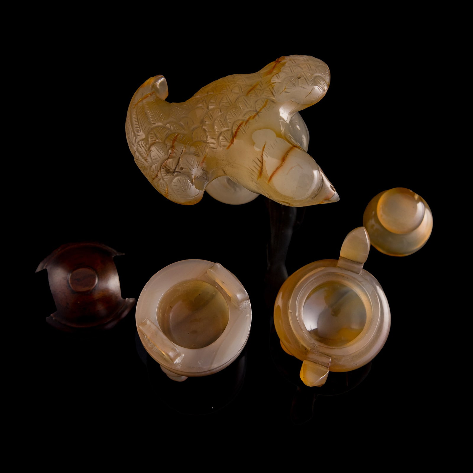 Three assorted Chinese agate objects, 18th/19th century - 5