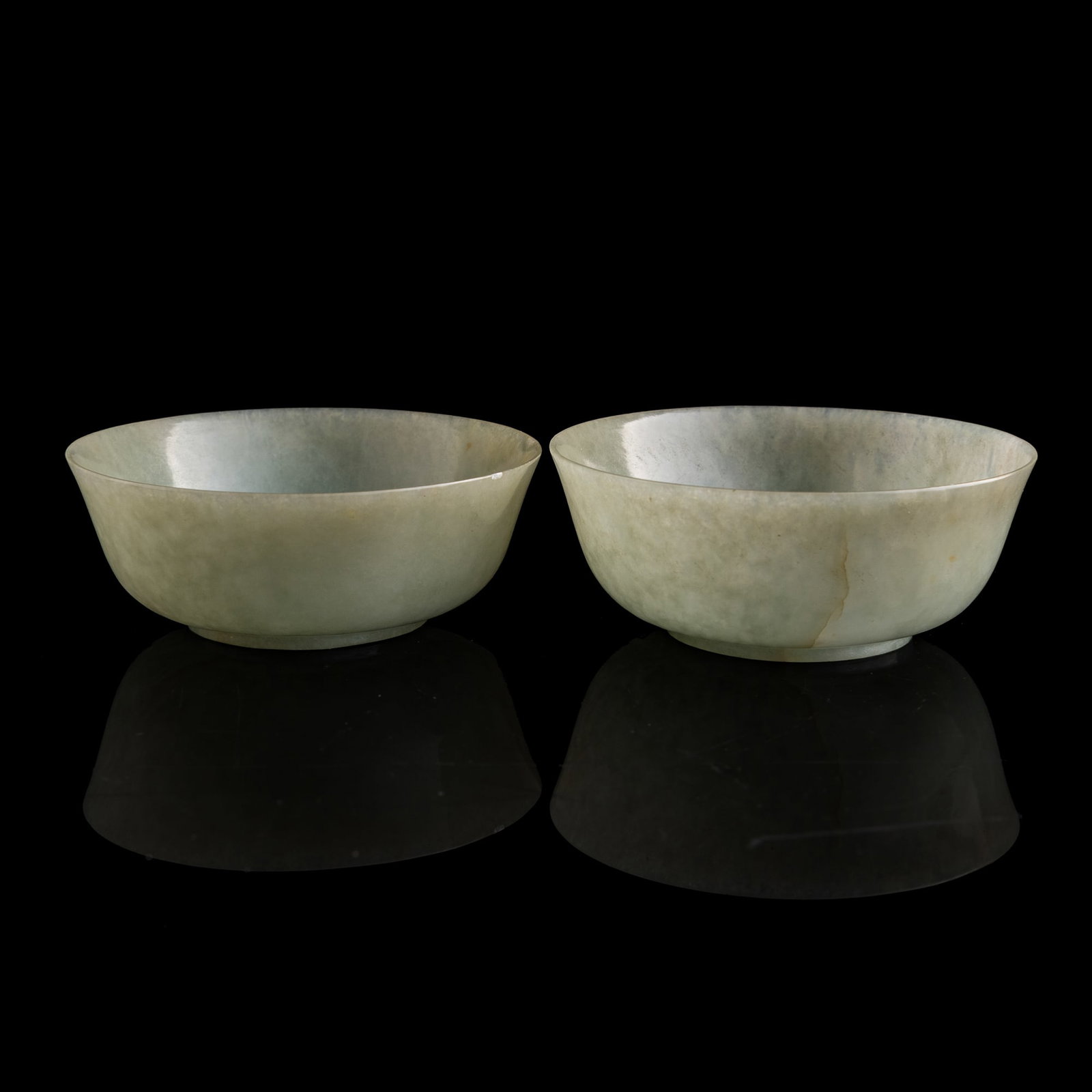 A pair of Chinese jade bowls, 18th/19th century (1 of 9)