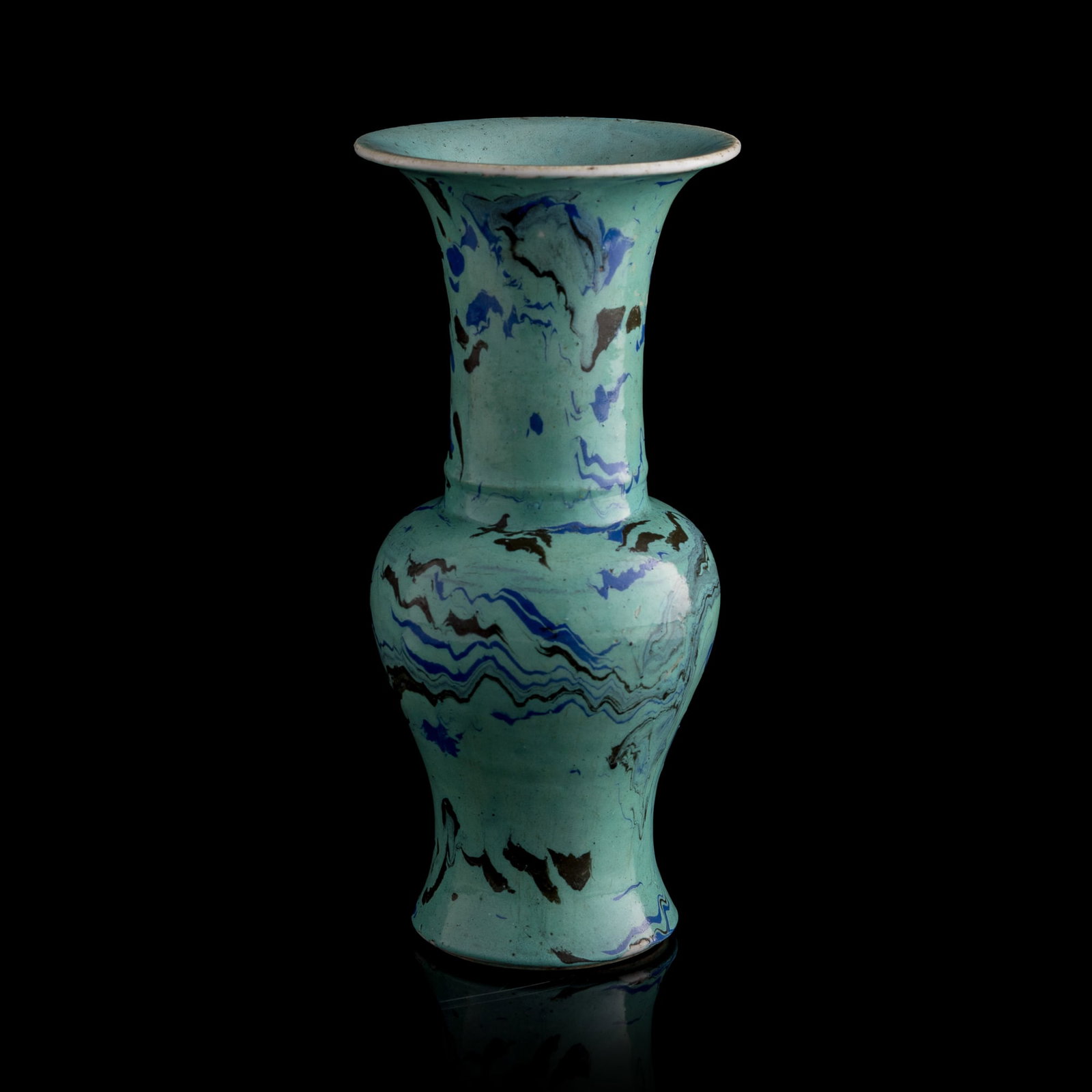 A Chinese faux-marble-glazed phoenix-tail vase, early 19th century (1 of 9)