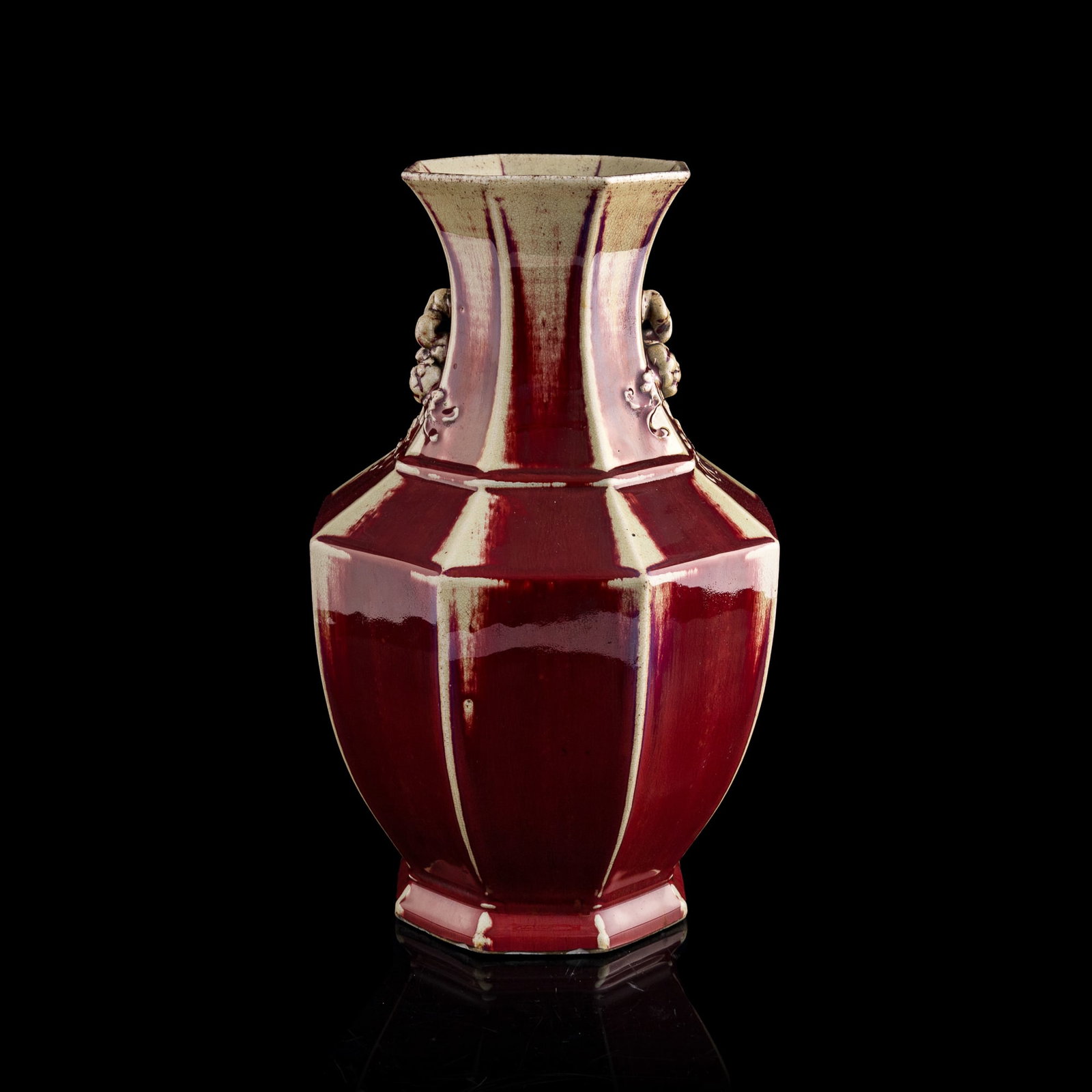A Chinese red-glazed octagonal vase, 19th century (1 of 8)