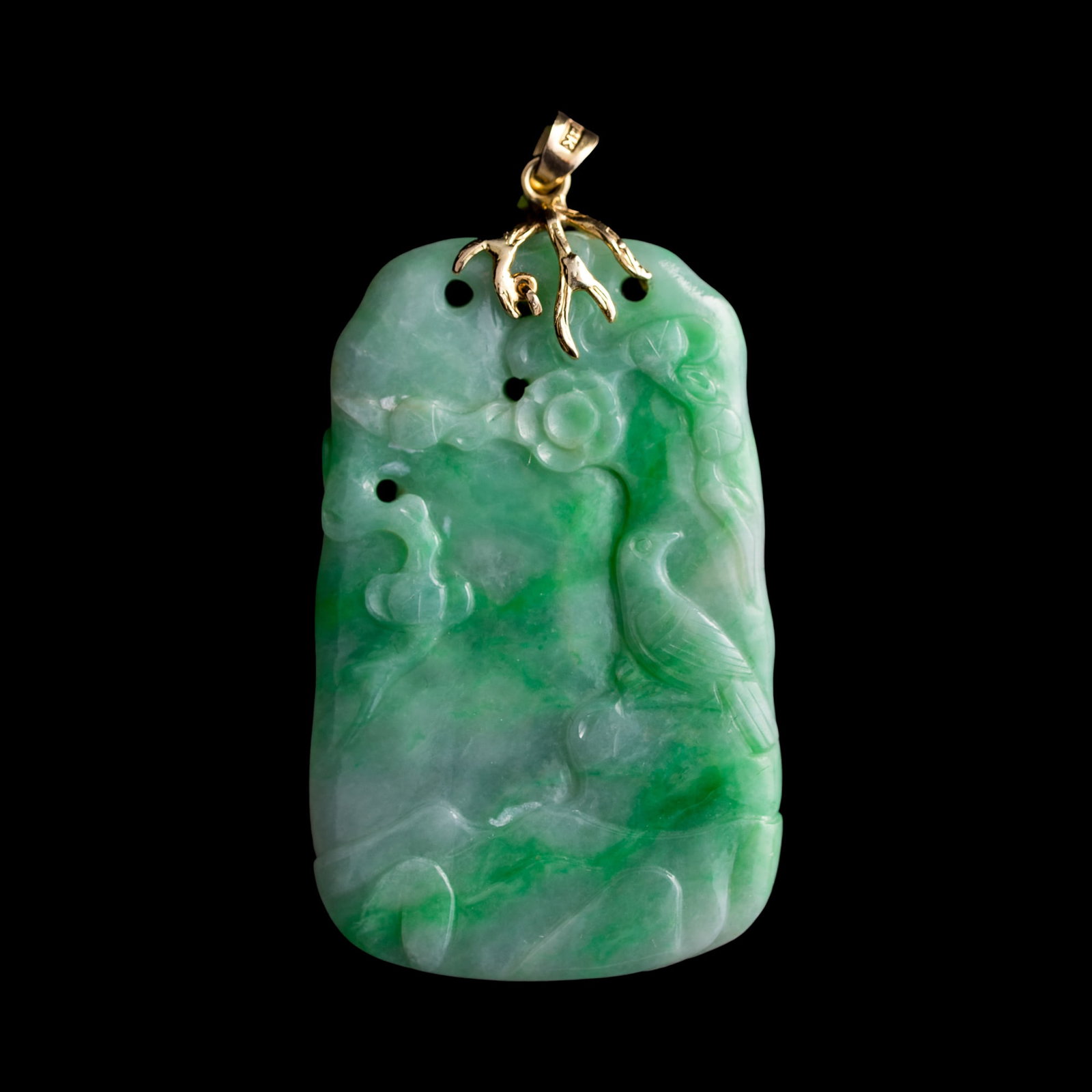 A Chinese jadeite 'bird and flower' pendant, 19th century (1 of 7)
