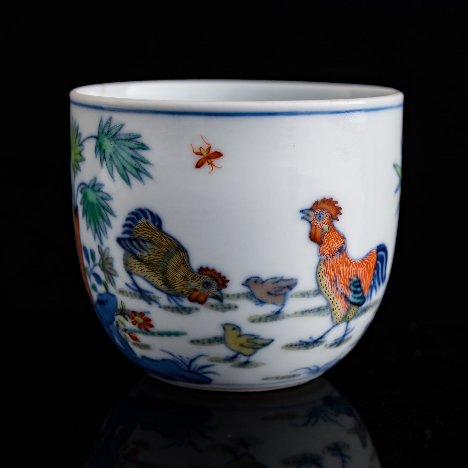 A Chinese doucai 'chicken' cup, 18th century (1 of 8)