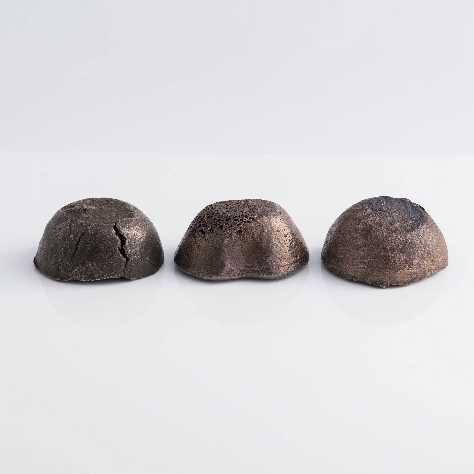 Five Chinese stamped silver ingots - 4