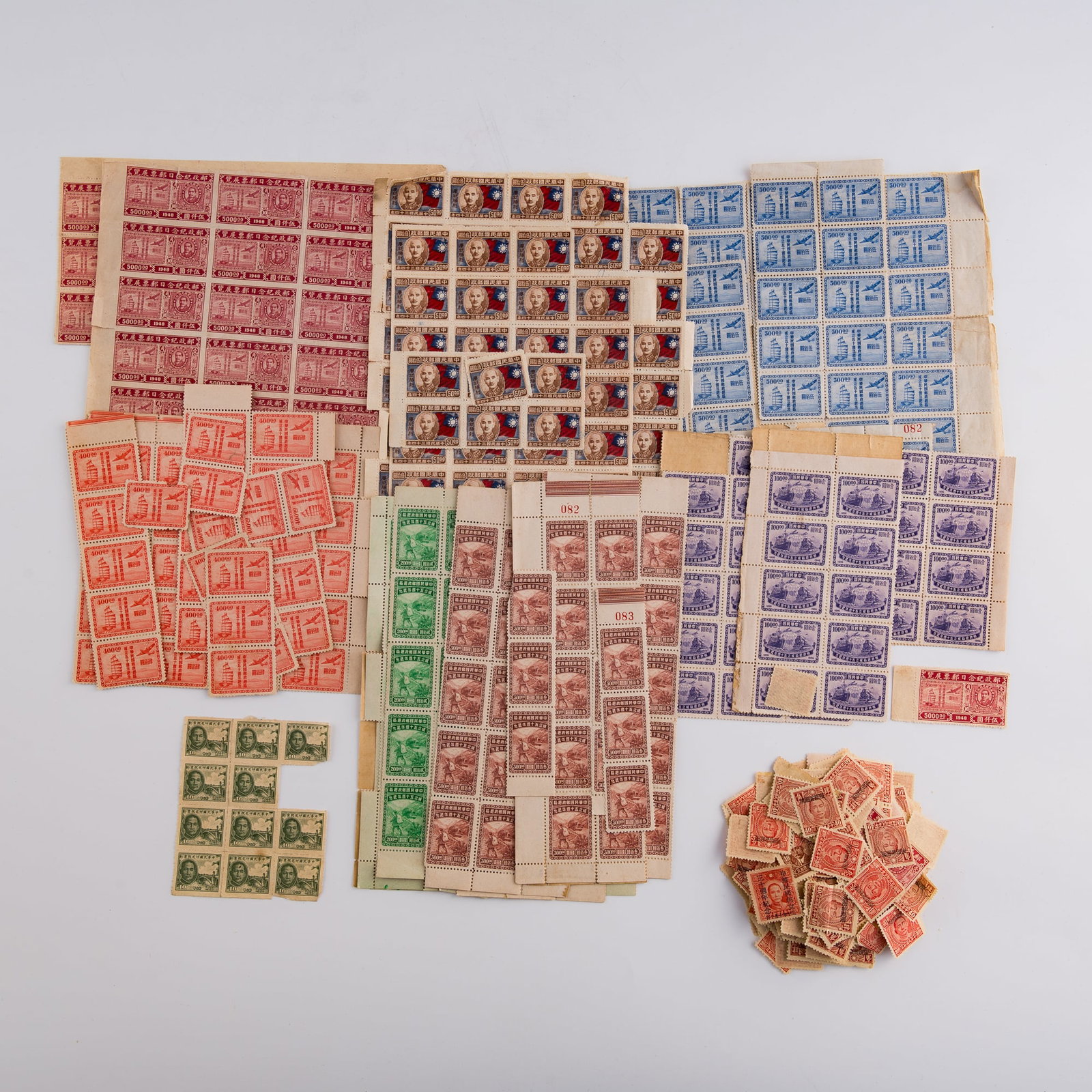A collection of Chinese stamps, Republic period (1 of 8)