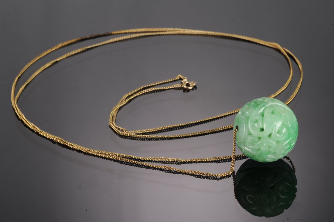 Jadeite Ball w/ Gold Necklace, 19th Century (1 of 2)