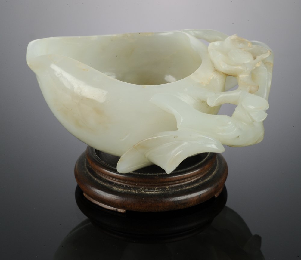 White Jade Peach Shaped Brush Washer (1 of 9)