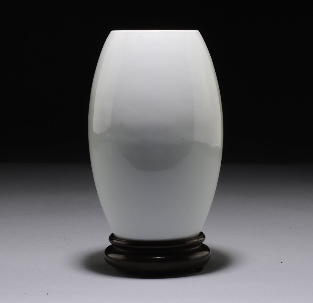 A White Glazed Vase with Wood Base, 19th Century (1 of 9)