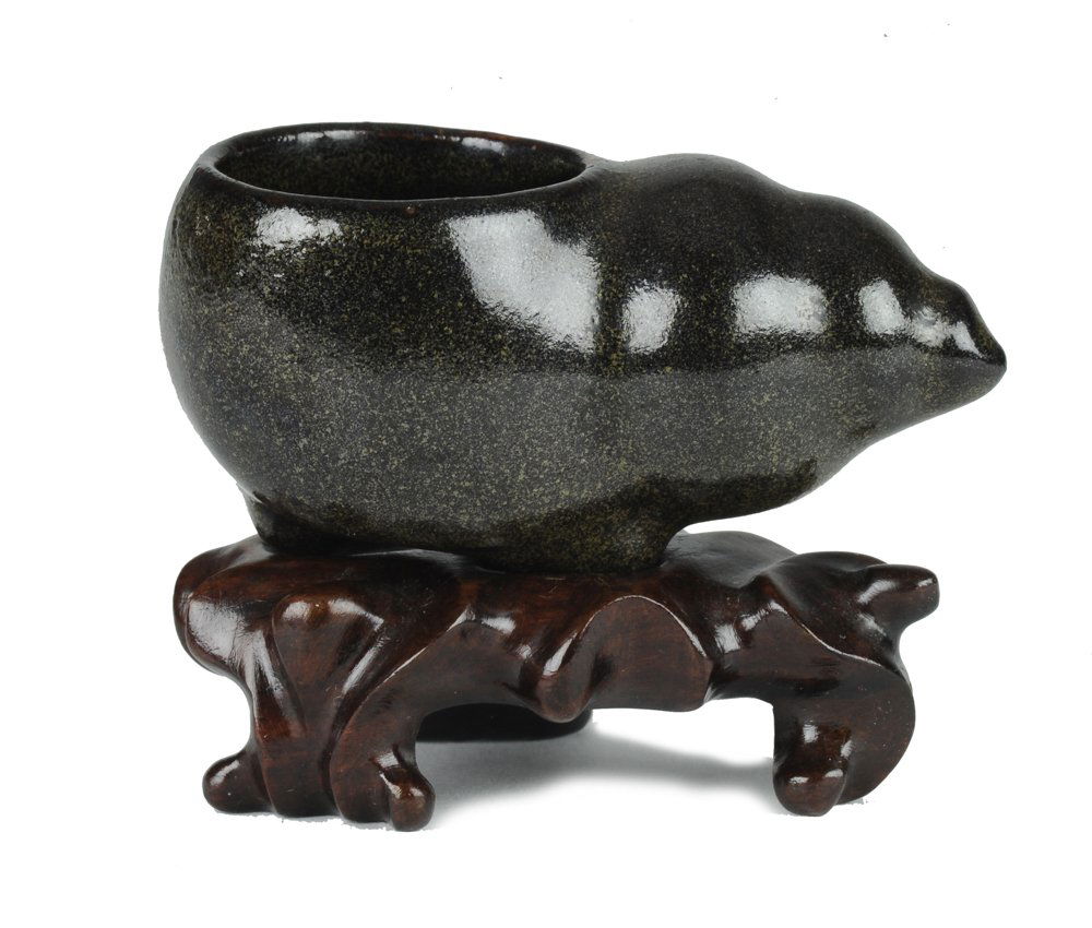 A Tea Dust Snail Shell-Shaped Water Coupe (1 of 8)