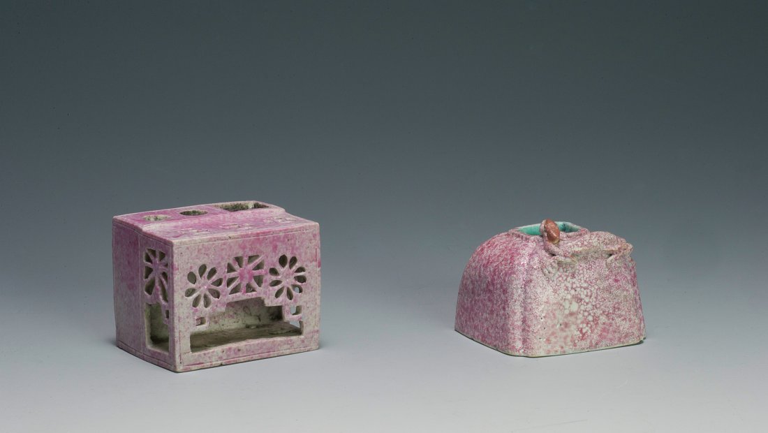 2 Pink Glaze Brush Holders & Pots 19th C. (1 of 9)