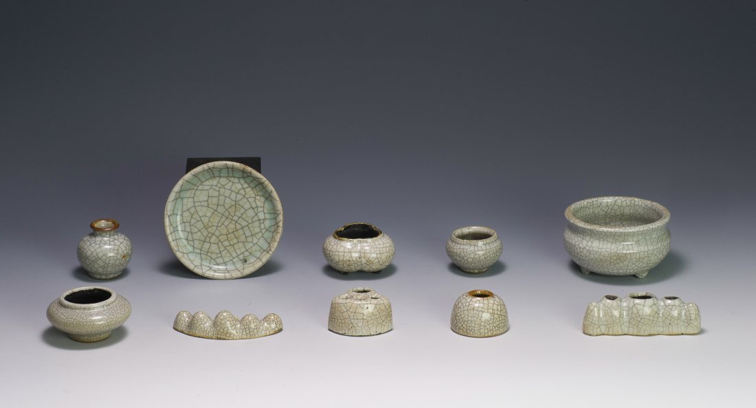 10 Ge Glaze Scholars Items, 18th - 19th C. (1 of 10)