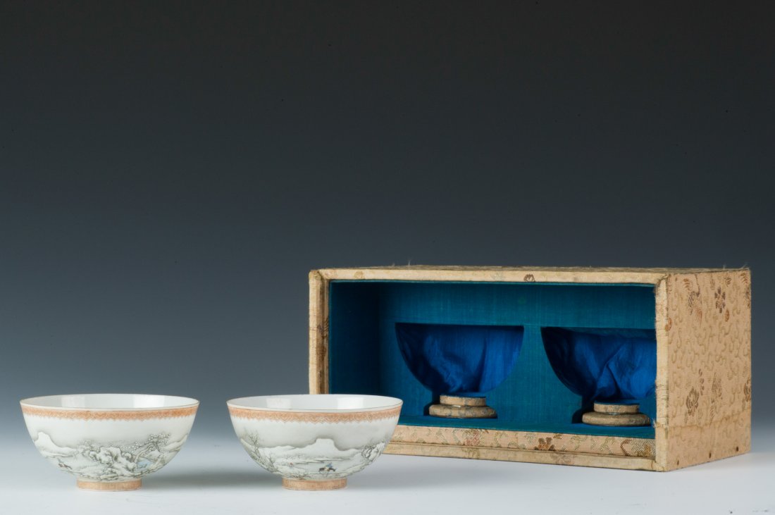 Bowls w/ Snowy Scenes in Old Box w/ Stands, 20th C (1 of 9)