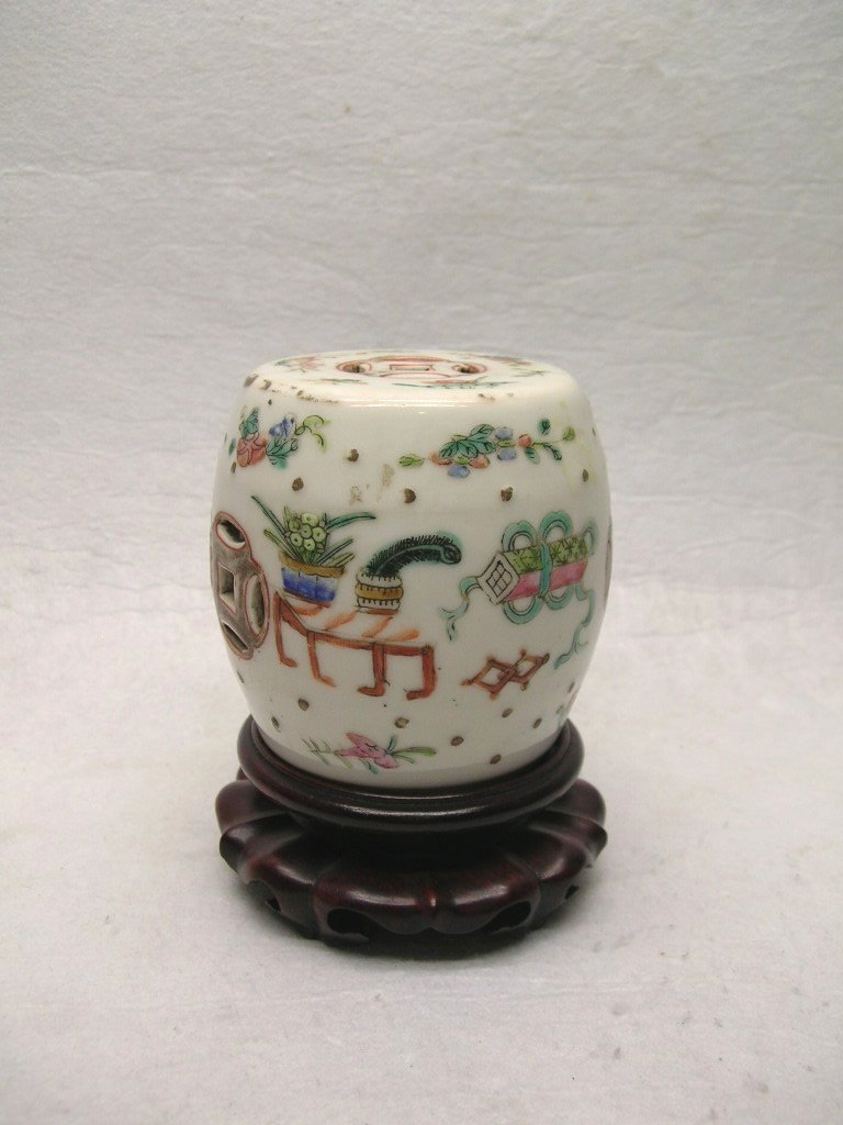 Chinese Miniature Famille Rose Barrel Stool 19th C (1 of 10)