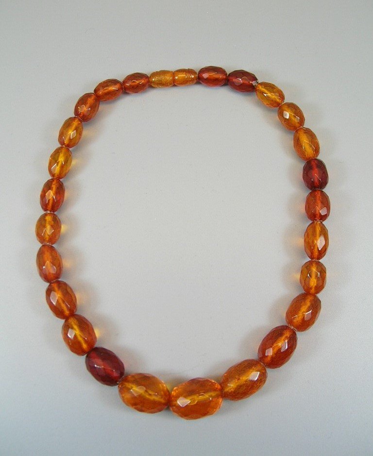 Vintage Short Amber Necklace (1 of 6)