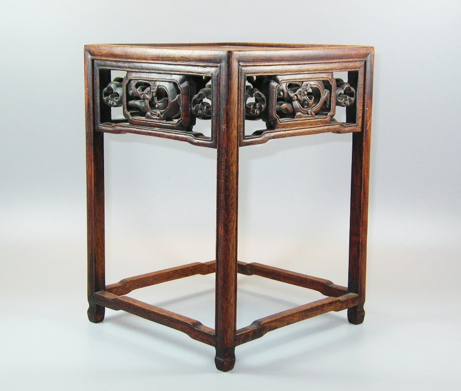 Rare 18th-Century Miniature Huanghuali Xiangji (1 of 10)