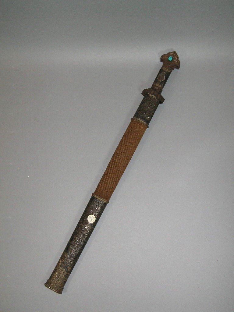 Important antique Sino-Tibetan Sword 19th Century (1 of 10)