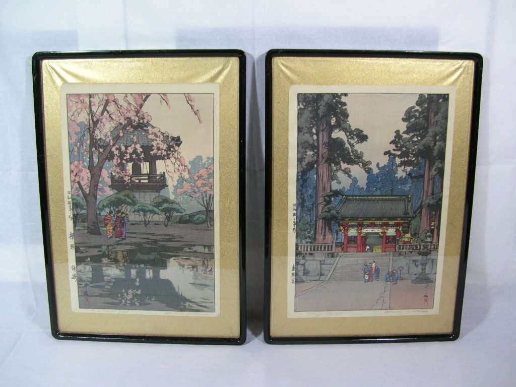 Pair of Unusual Japanese Woodblock Prints Hiroshi: Pair of Japanese woodblock prints attribute to Hiroshi Yoshida, in original Japanese frames, 13 3/4" x 20" (frame)