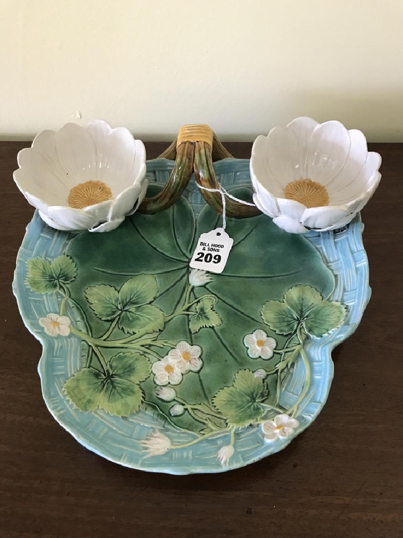 George Jones Majolica strawberry dish, 1876, 10 1/2"x: George Jones Majolica strawberry dish, 1876, 10 1/2"x 11" x 3"h