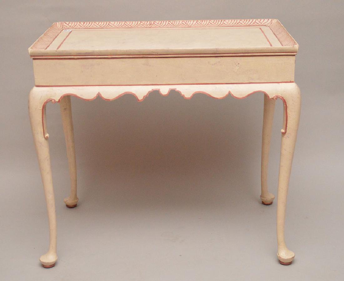 Kittinger painted tea table: Kittinger painted tea table