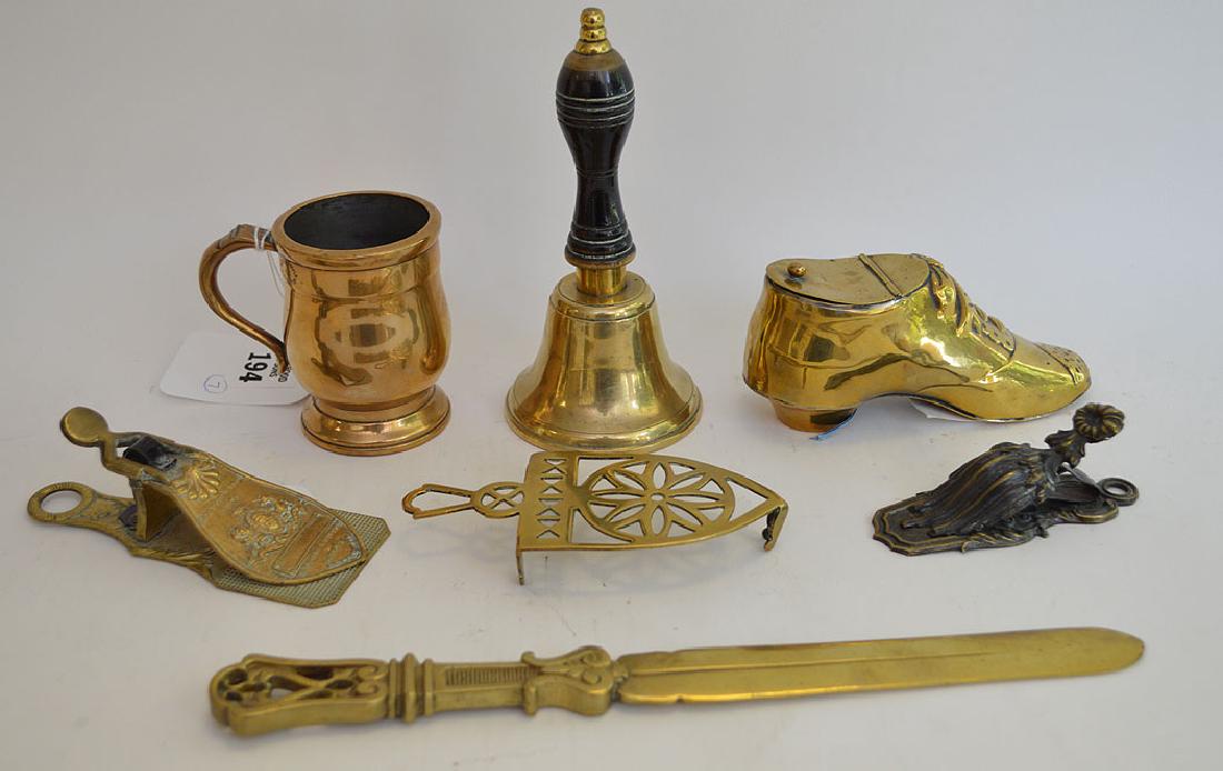 7 assorted antique brass smalls: 7 assorted antique brass smalls