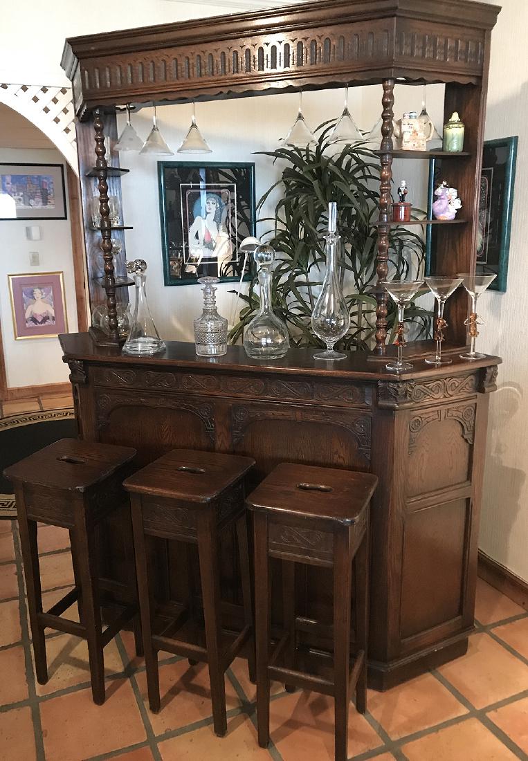Oak bar, circa 1900, 79"h x 64"w: Oak bar, circa 1900, 79"h x 64"w