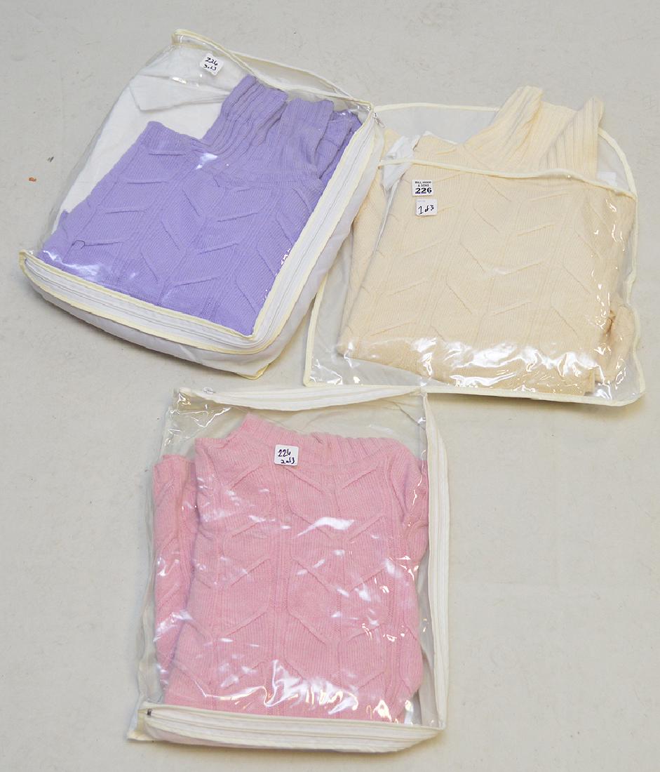 Lot of Three Jennifer Tyler Scottish Cashmere (1 of 3)