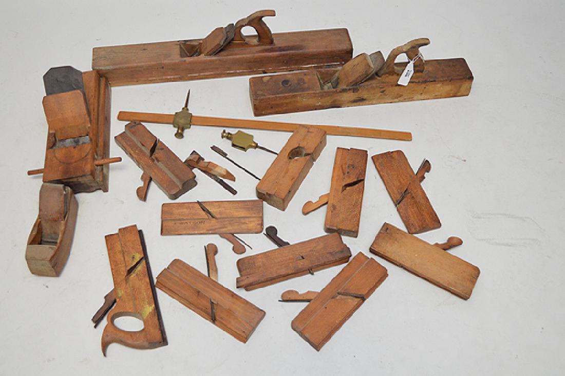 Collection of assorted antique wood tools/planers, (1 of 5)