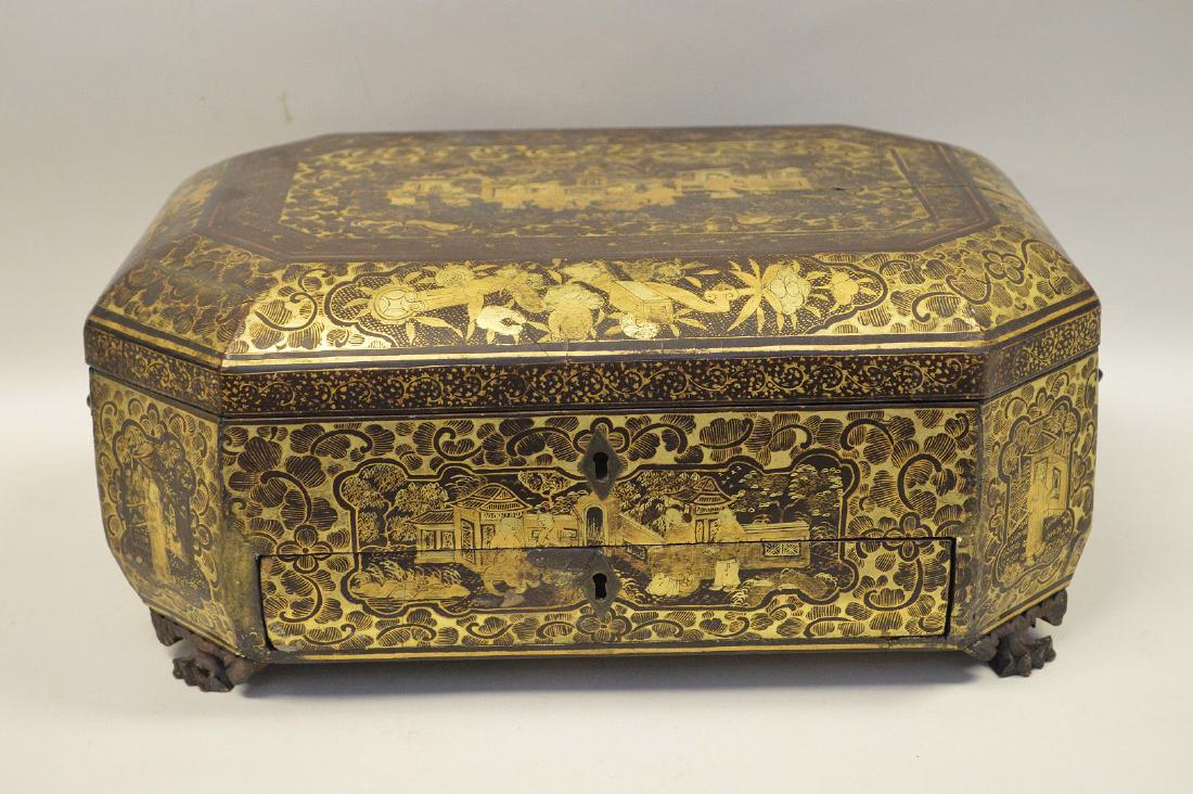 CHINESE LACQUER BOX WITH CHINOISERIE DECORATION. (1 of 8)
