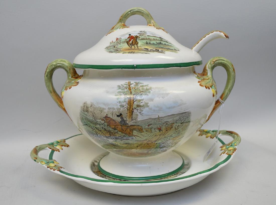 Large Soup Tureen matching above item with liner and (1 of 7)