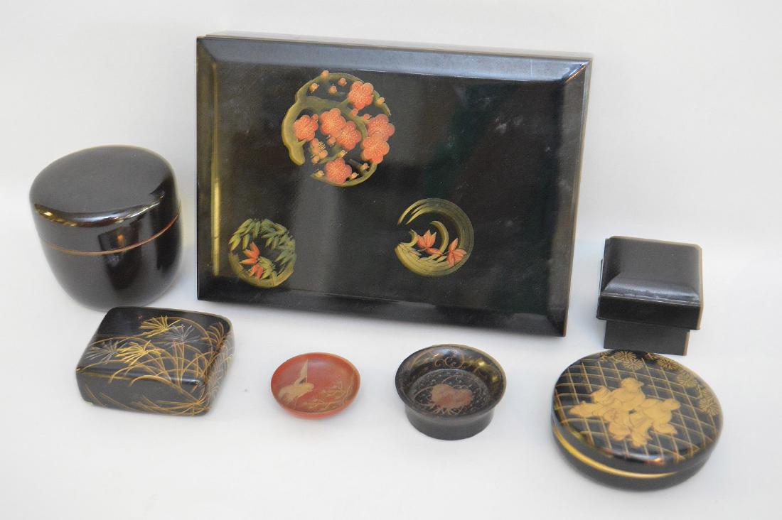 GROUP OF 7 CHINESE & JAPANESE LACQUERED ARTICLES - (1 of 5)
