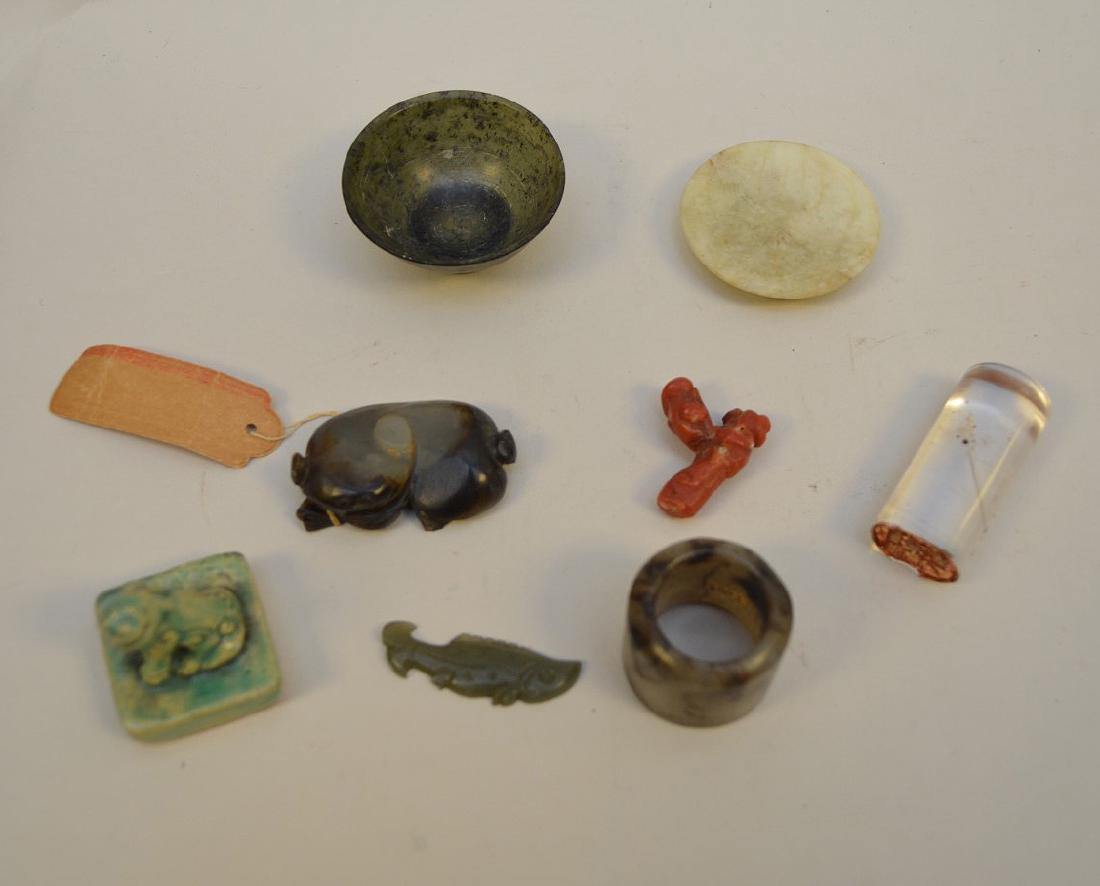 LOT OF CHINESE & JAPANESE JADE & SEAL STAMPS - Lot (1 of 3)