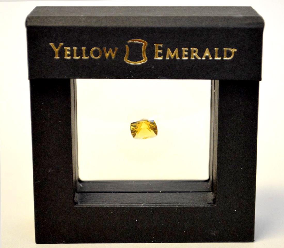 3.8 ct. yellow emerald cushion shape, VVS clarity, cut (1 of 7)