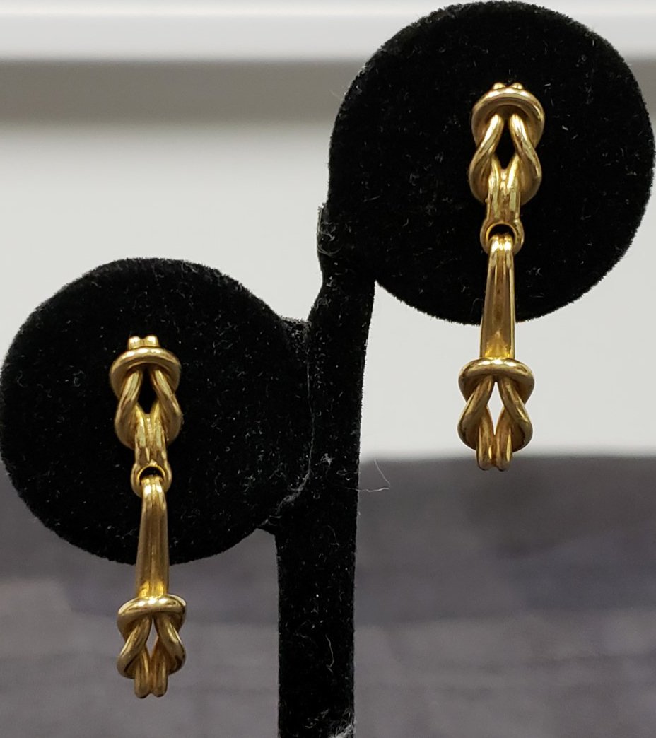 PAIR 18K YELLOW GOLD GUCCI EARRINGS.  Condition: good (1 of 4)
