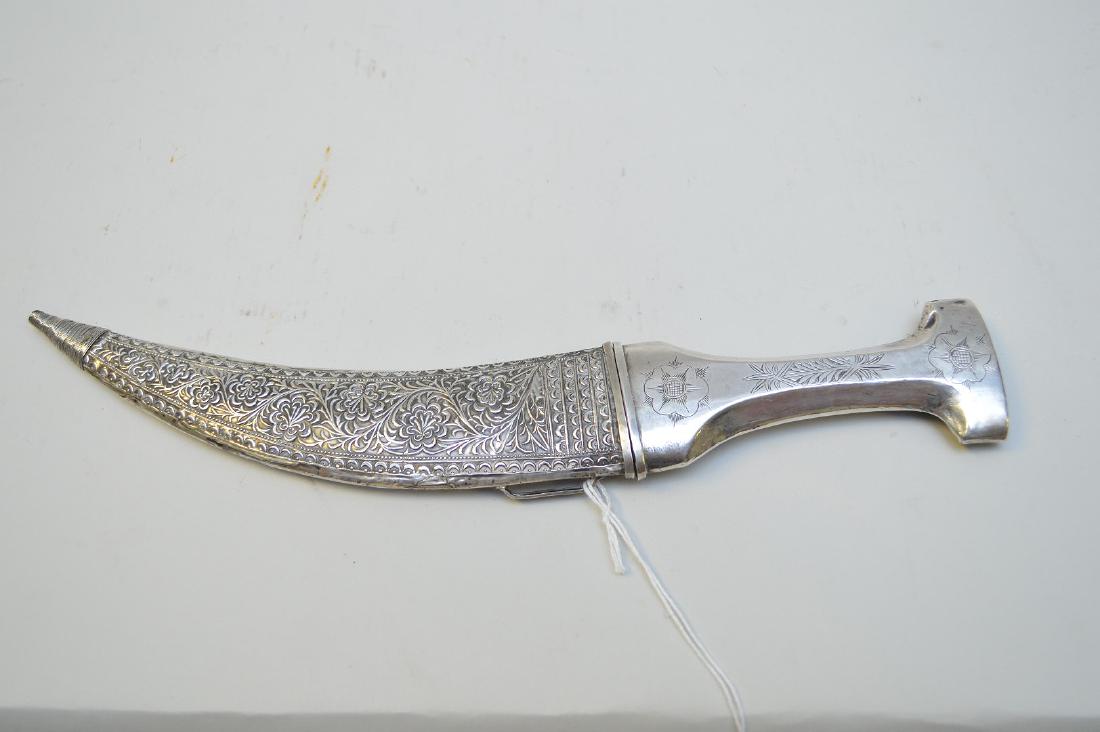 MOROCCAN SILVER DAGGER KNIFE - hammered and tooled (1 of 5)