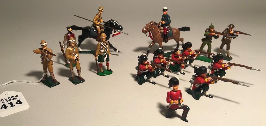 ASSORTED WALT DINEEN SOLDIER FIGURINES - 15 pieces. (1 of 12)
