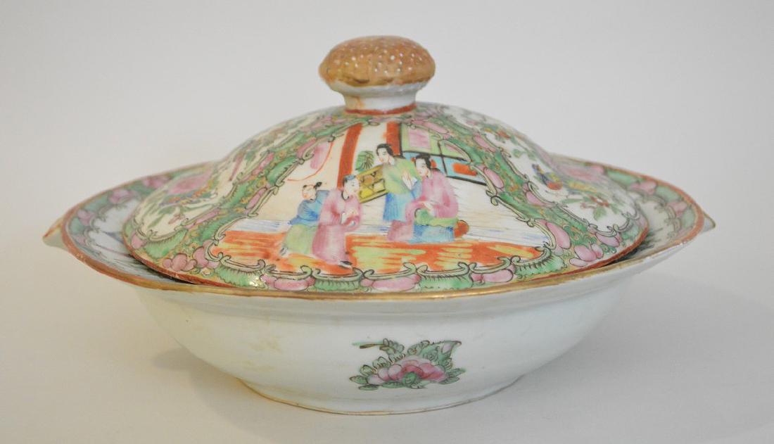 CHINESE PORCELAIN ROSE MEDALLION WARMING PLATE AND (1 of 10)