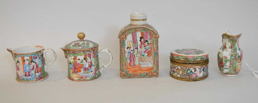 5 CHINESE PORCELAIN ROSE MEDALLION ARTICLES. (1 of 9)