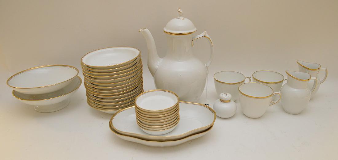 Approx. 34 pieces Royal Copenhagen, white & gold,: Approx. 34 pieces Royal Copenhagen, white & gold, incomplete china service in fine condition