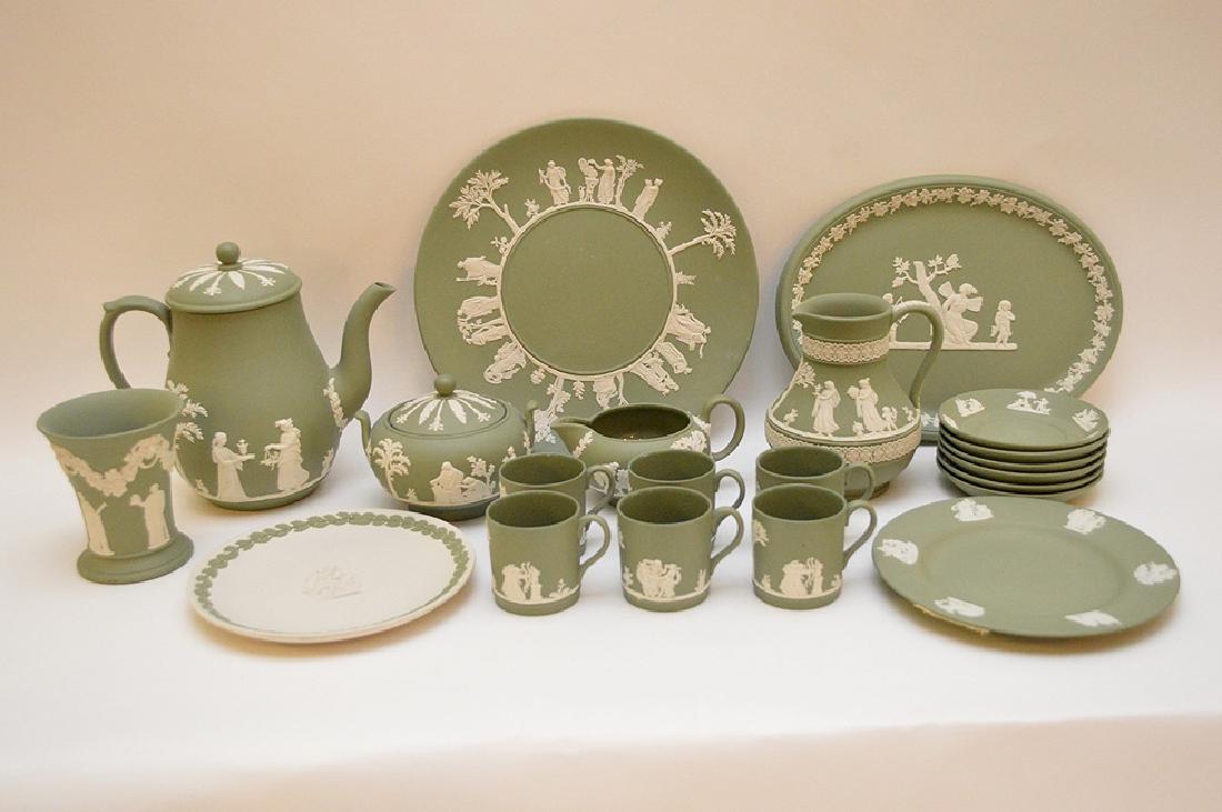 Green & White Wedgewood tea set 21 pcs in good (1 of 6)
