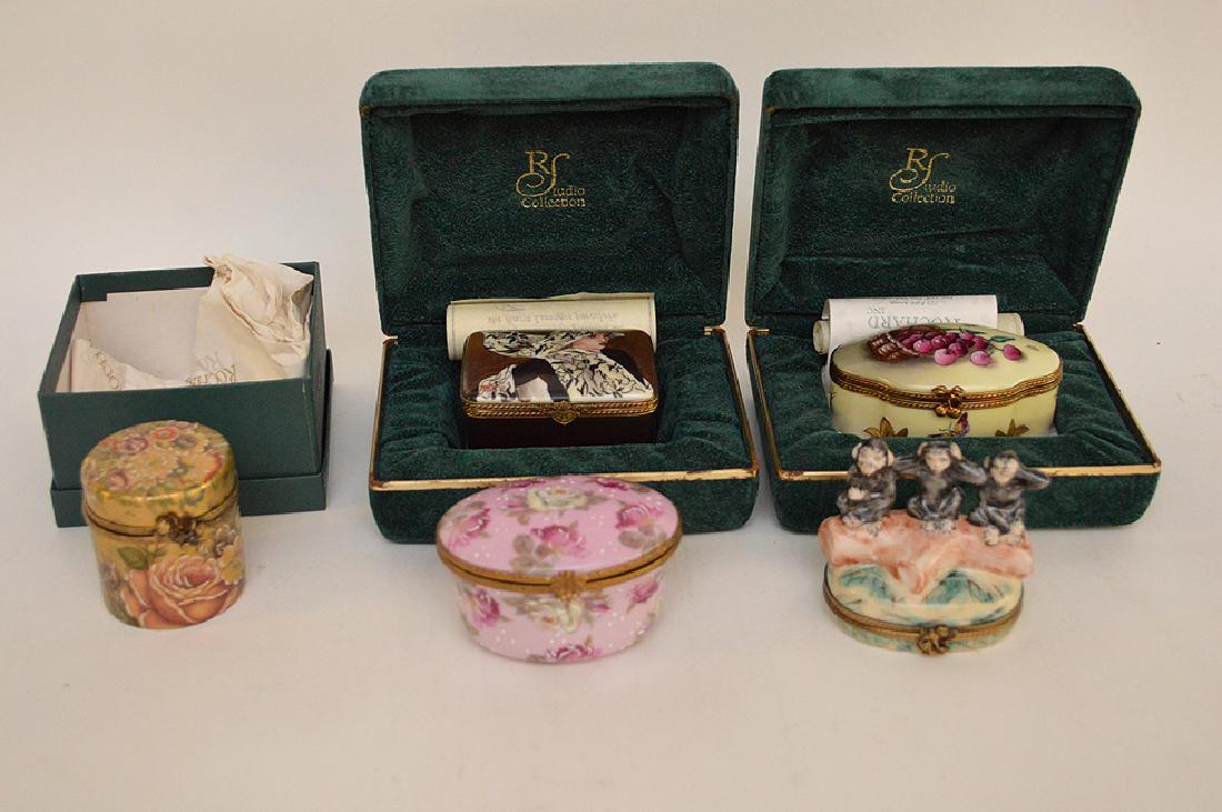 5 Rochard Limoges Hand Painted Boxes.  3 with original (1 of 7)