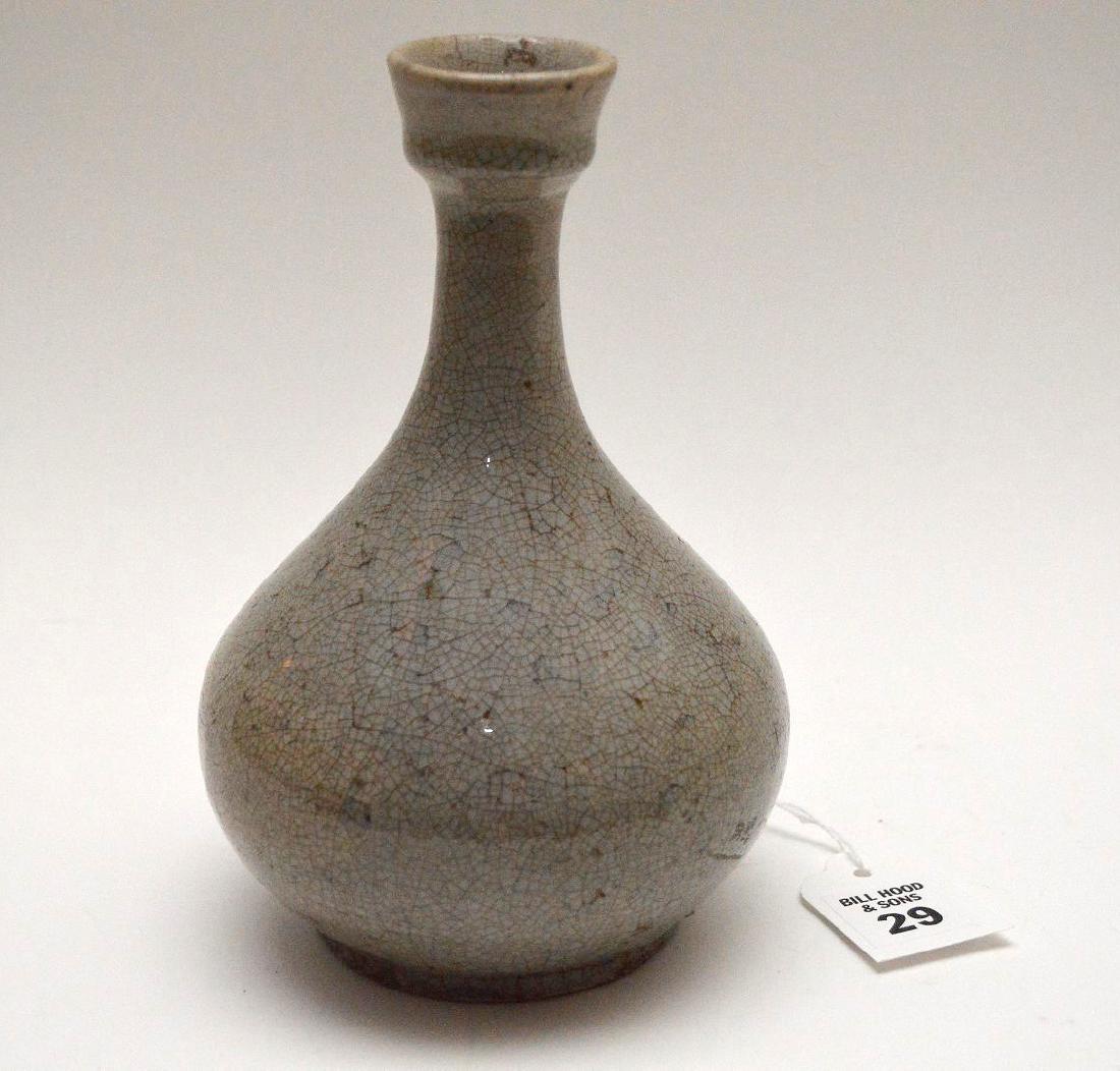 EARLY CHINESE PROCELAIN VASE. with crackle finish. (1 of 5)
