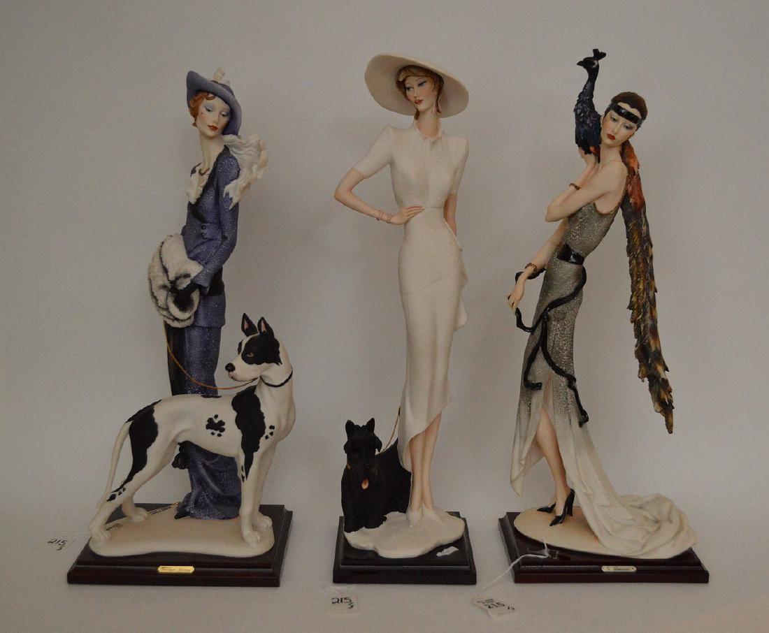 3 GUISEPPE ARMANI PROCELAIN FIGURINE. Condition good (1 of 12)