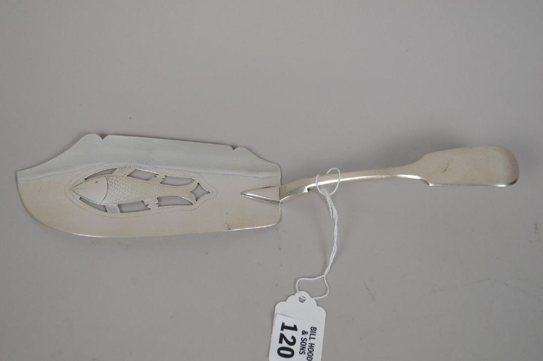 EARLY ENGLISH STERLING FISH SERVER. Condition good (1 of 5)