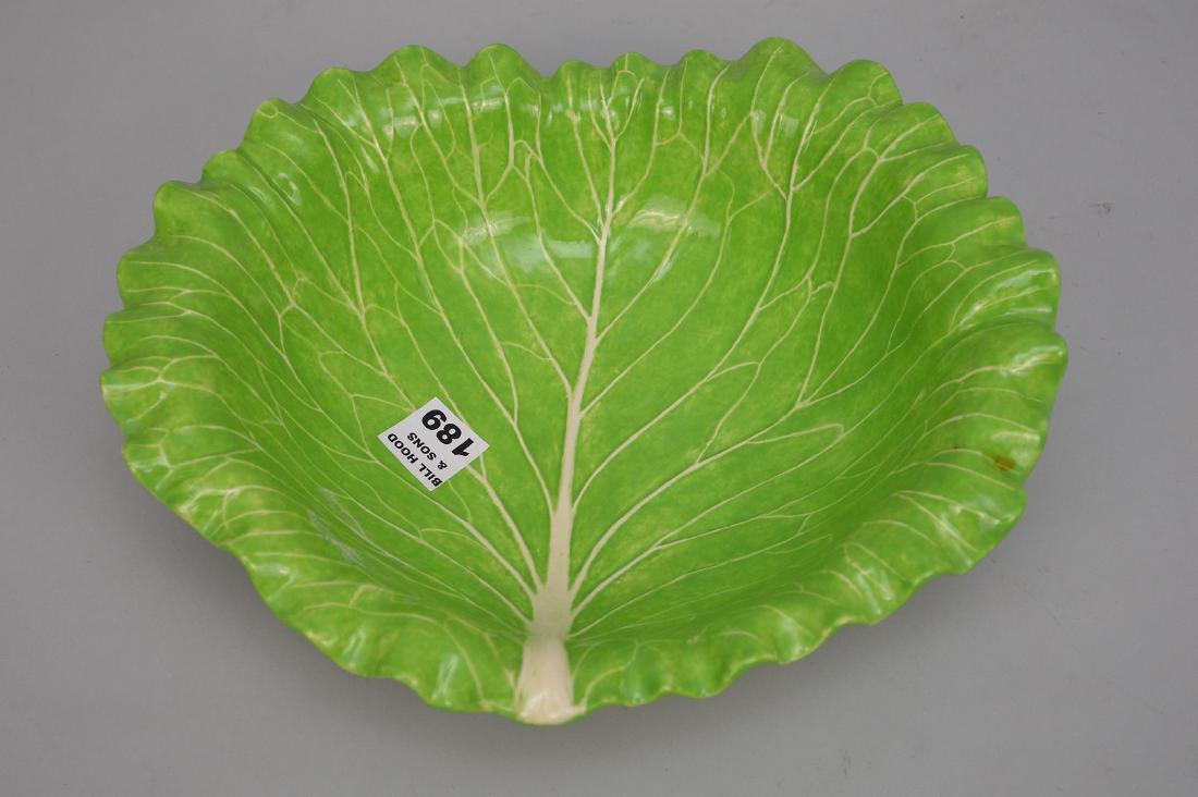 Dodie Thayer signed lettuce leaf bowl, 3 1/2"h x 11"w: Dodie Thayer signed lettuce leaf bowl, 3 1/2"h x 11"w Good Condition no damages or repairs.......... this item is available for in house shipping contact Maria 561-351-2013 or email shipping@hoodaucti