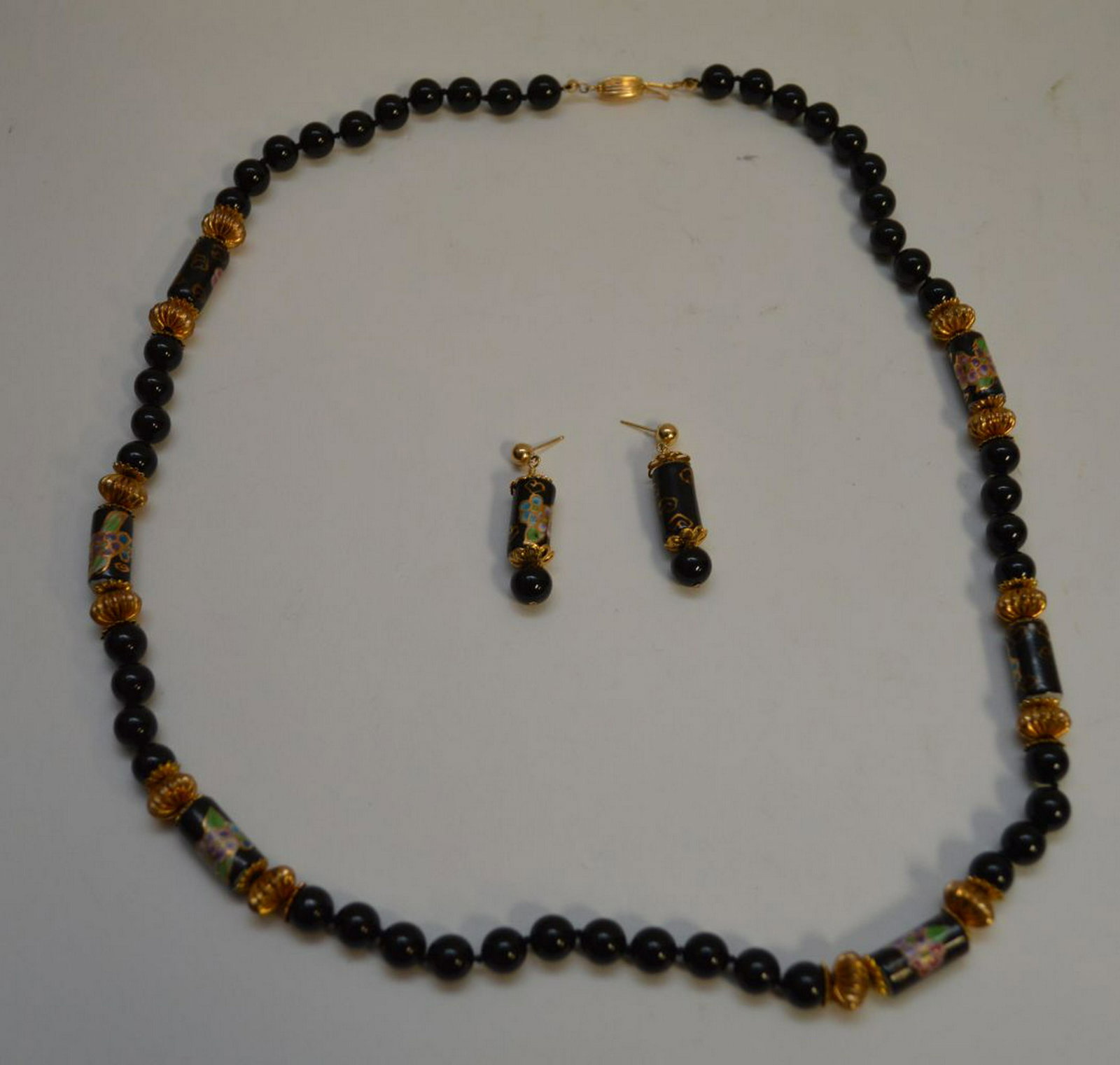 14k Yellow Gold Bead, Cloisonné Onyx Bead Necklace &: 14k Yellow Gold Bead, Cloisonné Onyx Bead Necklace & Earrings. Condition Good. Size Necklace 25" Earrings 1.5"