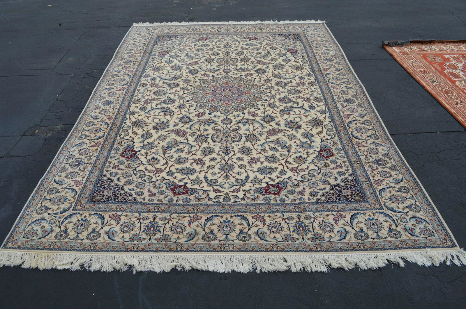 Oriental carpet, beige with blue, fringed medallion (1 of 6)