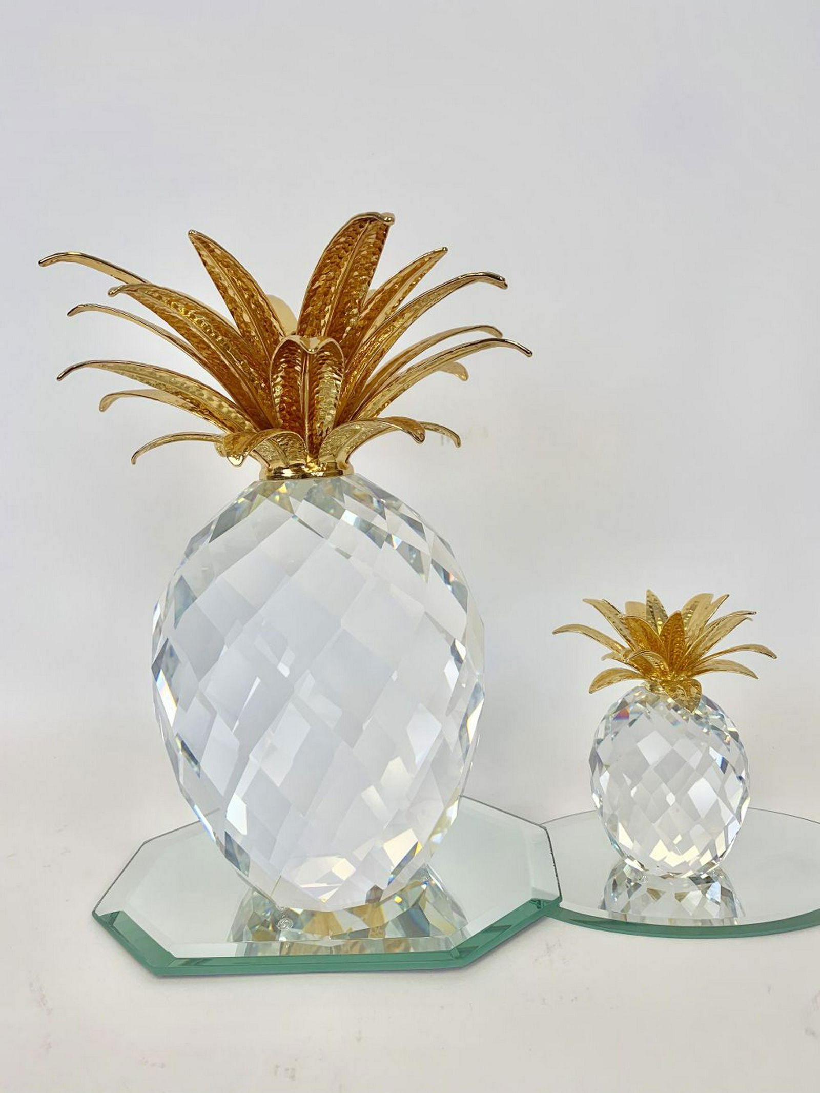2 SWAROVSKI CRYSTAL PINEAPPLES.  LARGE PINEAPPLE Height (1 of 3)