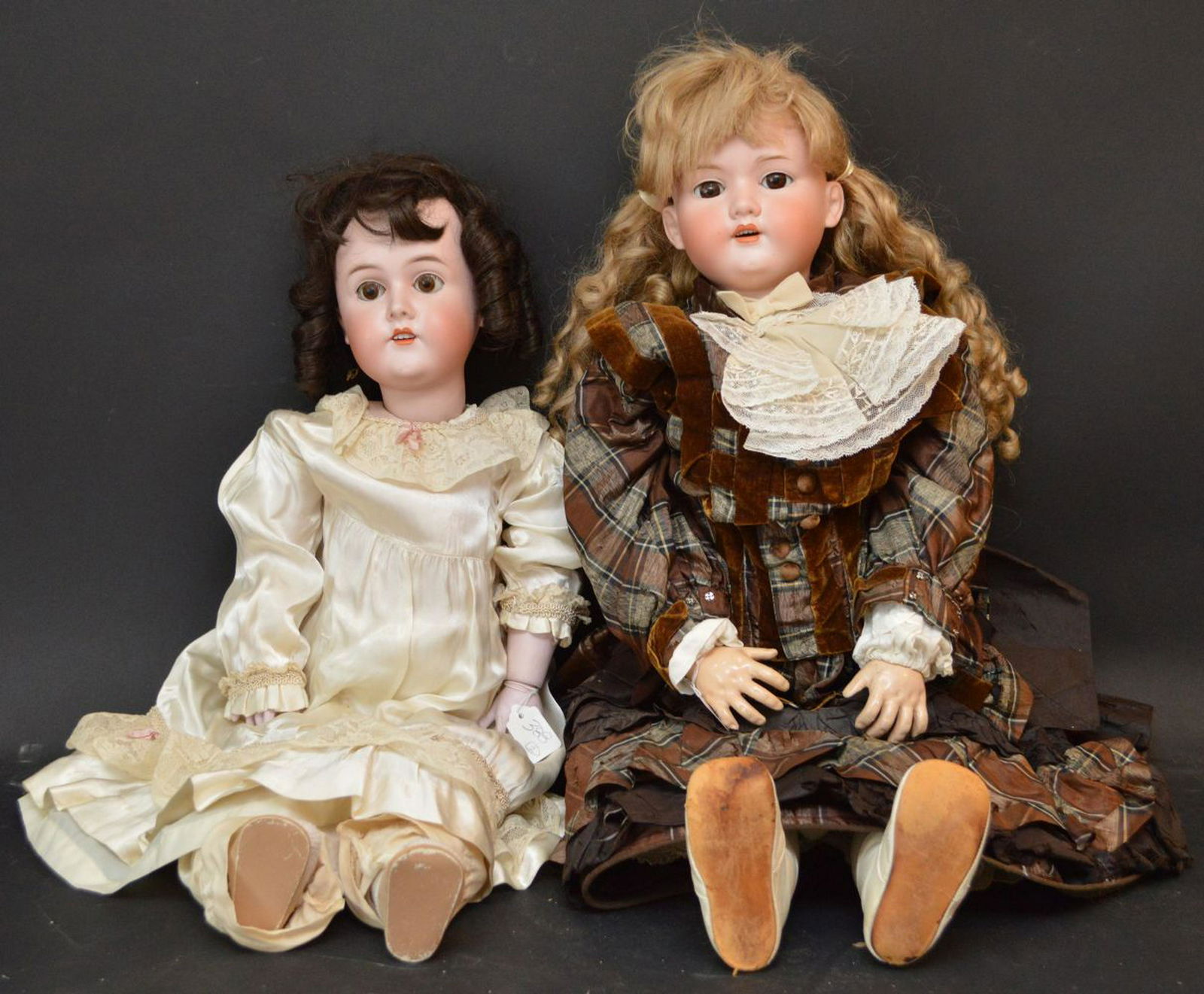 Doll Queen Louise A & M, jointed Paper Mache body, (1 of 11)